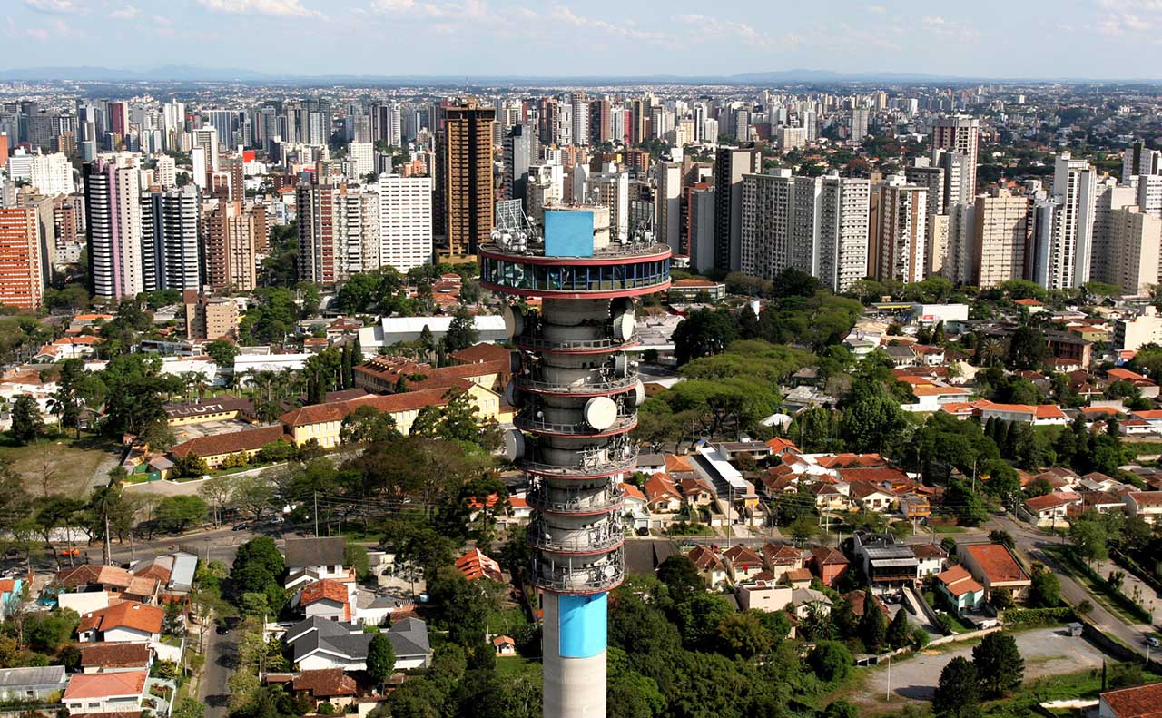 Vista aérea da Torre panorâmica de Curitiba