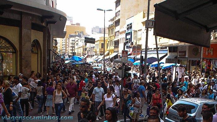 Rua 25 de Março e Brás - São Paulo - Viagens e Caminhos