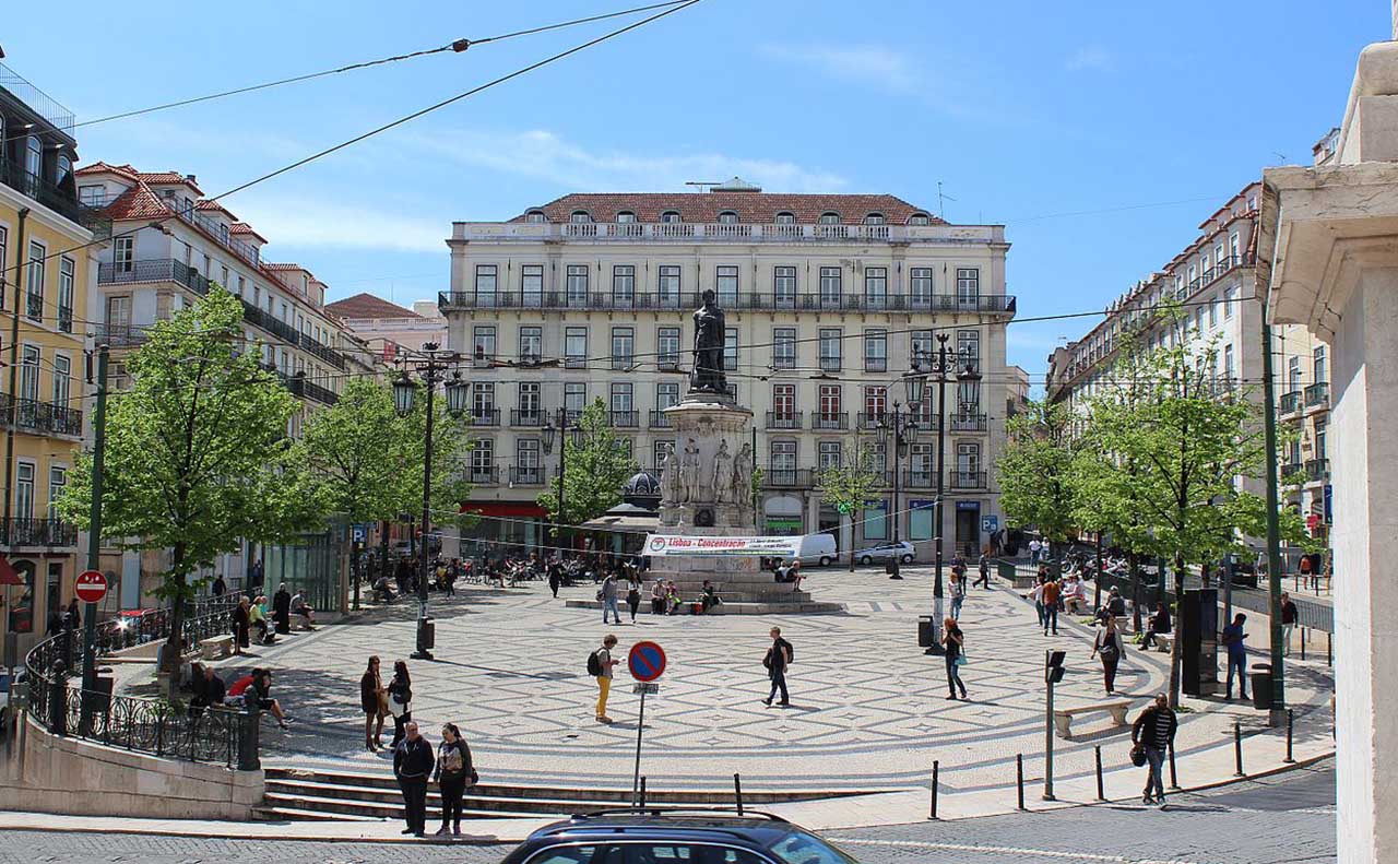 Praça Luís de Camões - Lisboa, Portugal