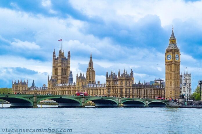 Big Ben e Parlamento Britânico - Londres, Inglaterra