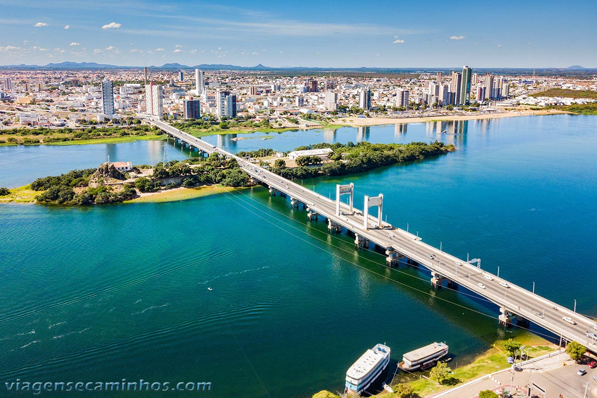 Ponte do Rio São Francisco entre Petrolina e Juazeiro