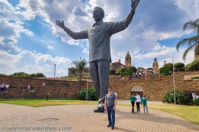 Pretória - Estátua de Mandela